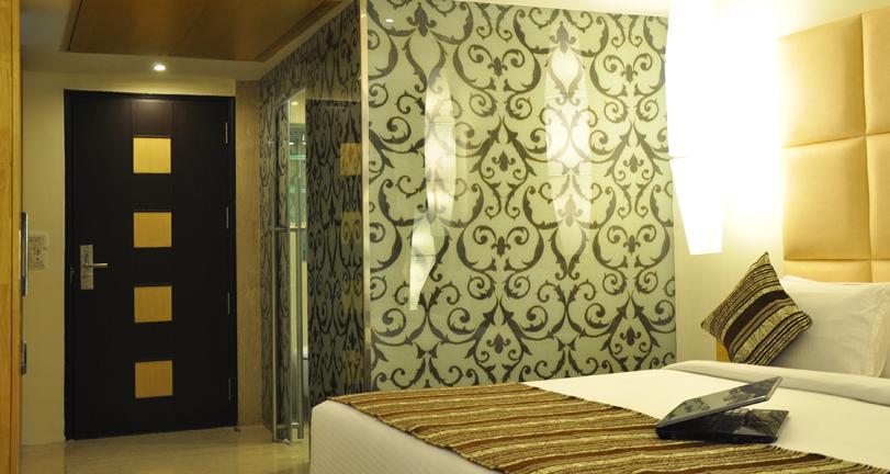 Hotel Saptagiri New Delhi Exteriör bild